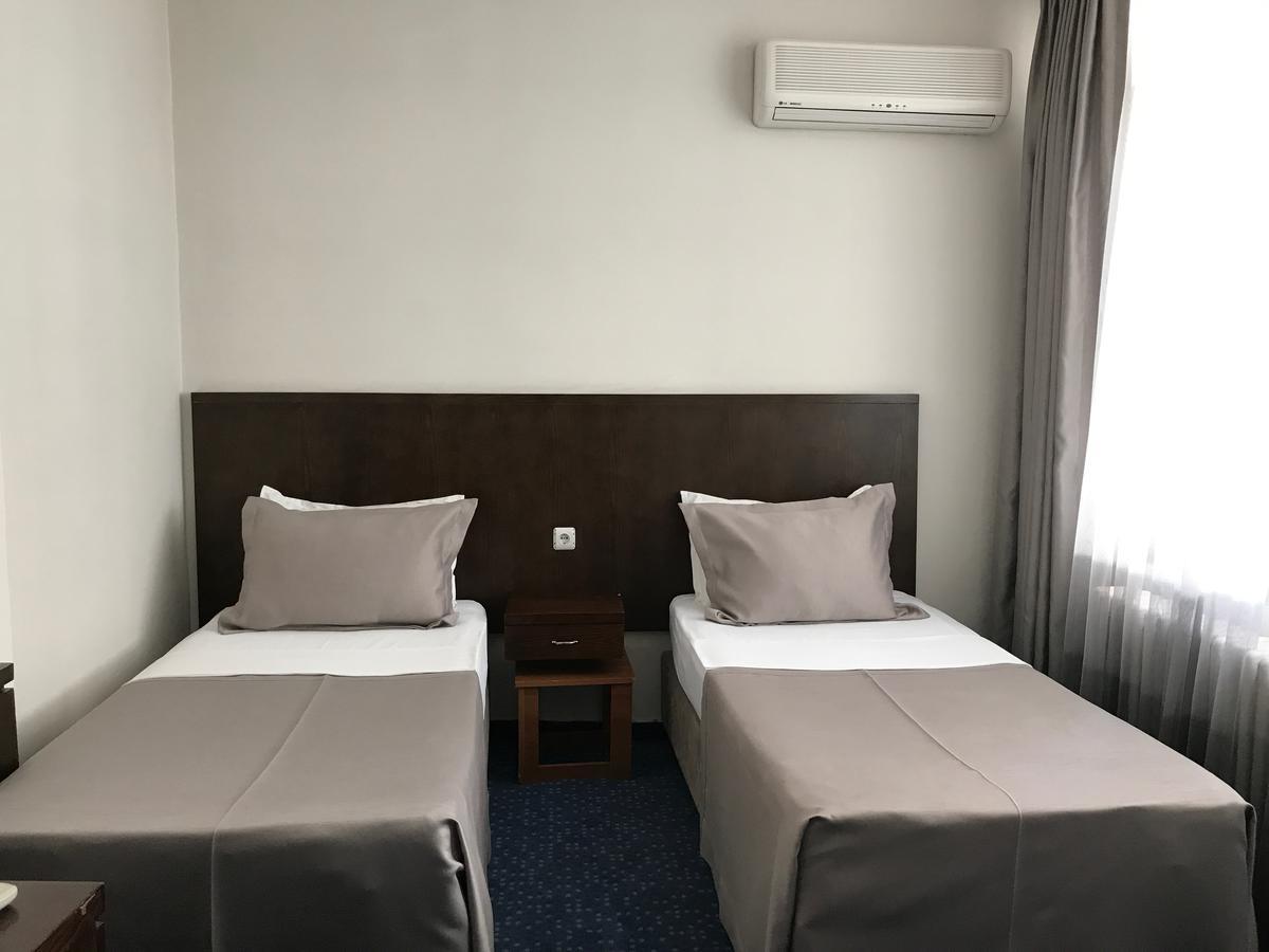 Hande Hotel Mustafakemalpaşa Exterior foto
